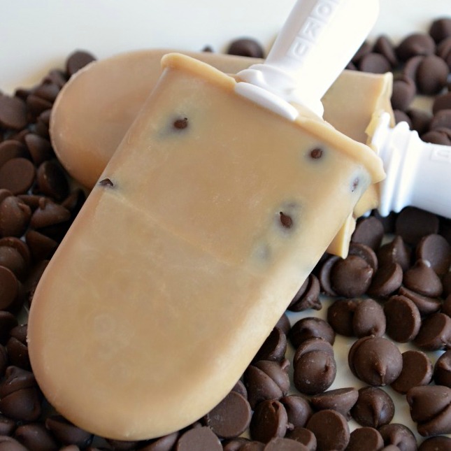 Cookie Cafe Mocha Popsicles | A Night Owl Blog