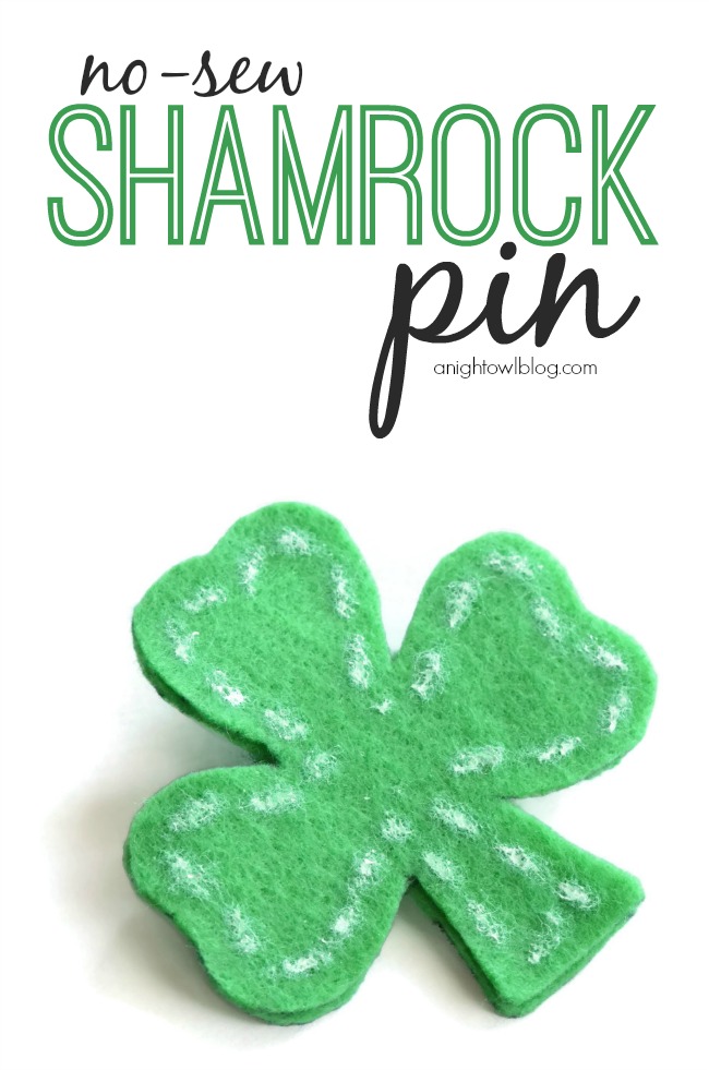 Be pinch-proof this St. Patrick's Day with this EASY No-Sew Shamrock Pin!