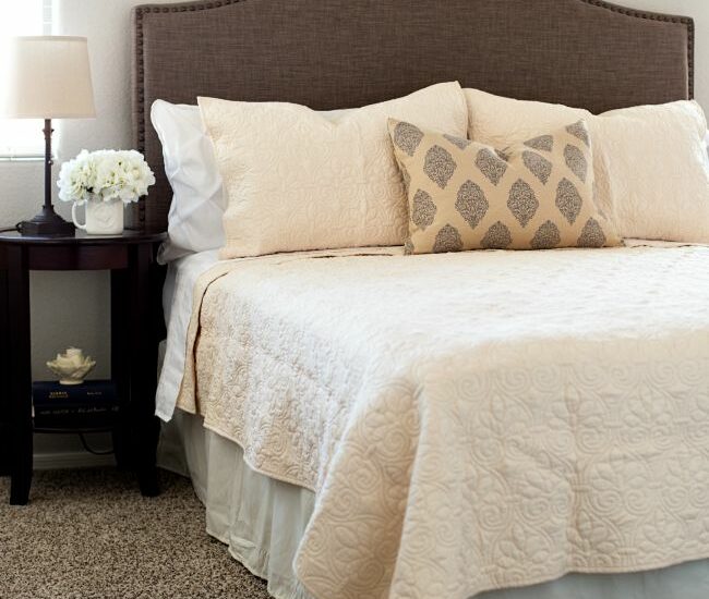 Tips to set up your Guest Bedroom for less!