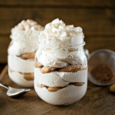No Bake Tiramisu Cheesecake - a delicious and easy dessert you can make in just minutes!