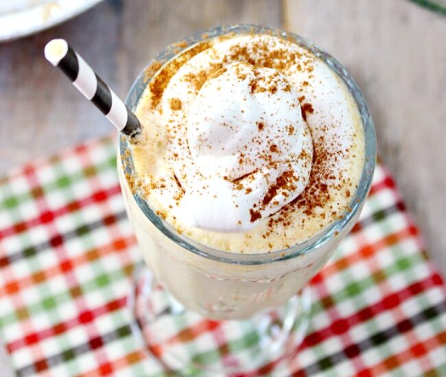Take that last slice of apple pie and turn it into something even more amazing!! This Apple Pie Milkshake is the perfect fall treat!