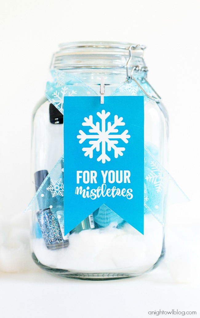 This holiday season give your girlfirends a Spa Pedicure Gift in a Jar! Download and print these cute "For Your Mistletoes" tags today!