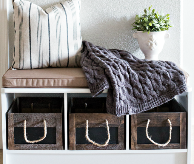 Great tips on how to create a makeshift mudroom in your home!