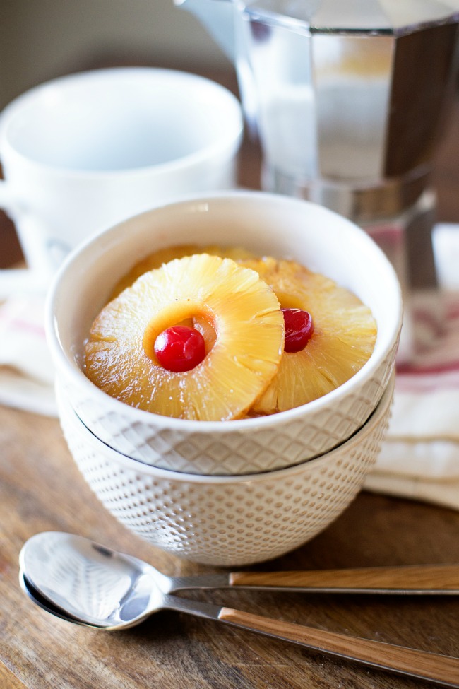Eat cake for breakfast! This Pineapple Upside Down Oatmeal is a delicious way to add some fun to your morning routine!