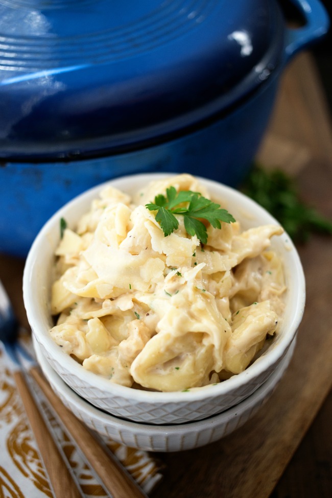 One Pot Chicken Alfredo Tortellini - a delicious and easy meal that you can make in 30 minutes and in just one pot!