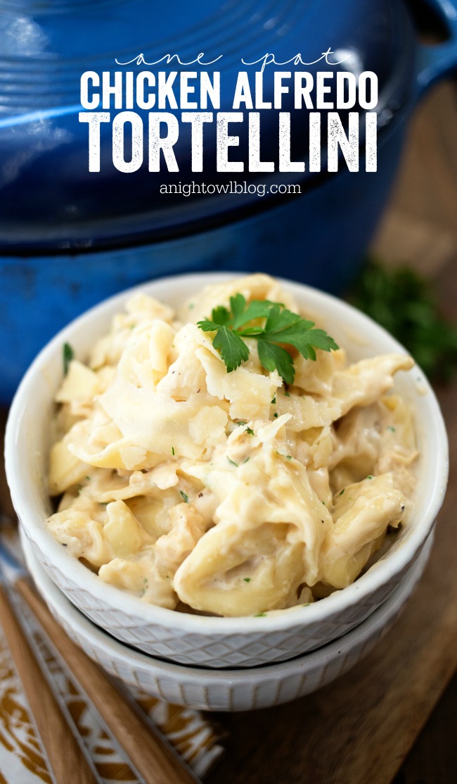 One Pot Chicken Alfredo Tortellini - a delicious and easy meal that you can make in 30 minutes and in just one pot!