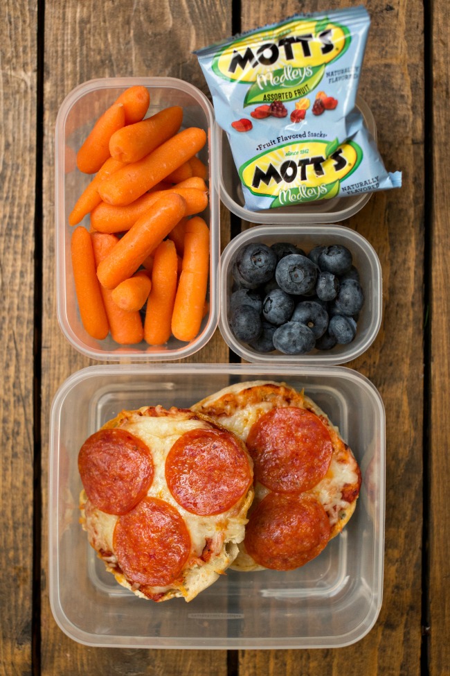 These Easy Lunchbox Ideas are great ideas to add to your school lunch menu! 