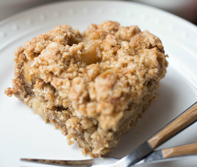 This Apple Cinnamon Coffee Cake is a delicious start to your day! Perfect for breakfast or brunch treat during the holidays!