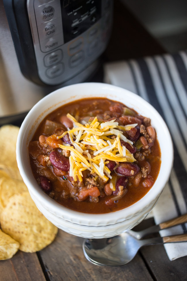 This Instant Pot Wendy's Copycat Chili is delicious and so easy to make! Dinner is ready in less than 30 minutes!