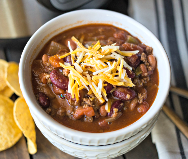 This Instant Pot Wendy's Copycat Chili is delicious and so easy to make! Dinner is ready in less than 30 minutes!