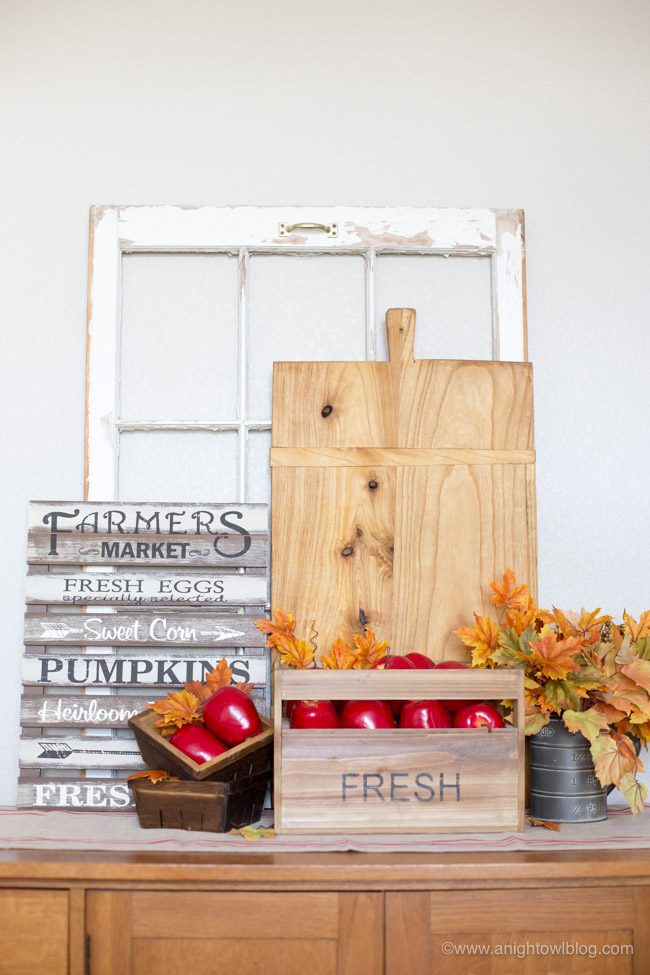 Put together Easy Fall Vignette Decor Ideas with fresh fall finds from Michaels!