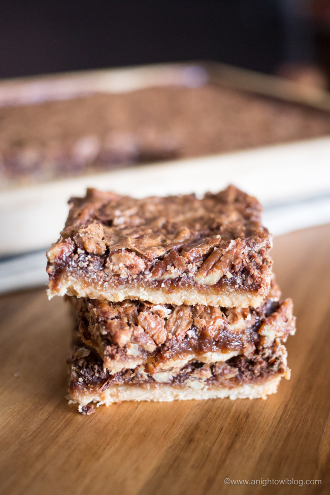 Perfect for the holidays, these easy and delicious Maple Chocolate Pecan Pie Bars will feed a crowd!