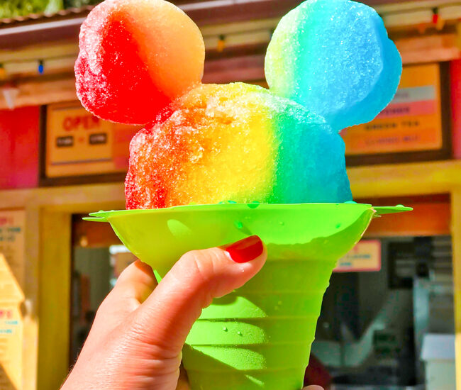 From Mickey Shaped Treats to fresh Poke Bowls, discover The Best Things to Eat and Drink at Aulani - A Disney Resort & Spa.