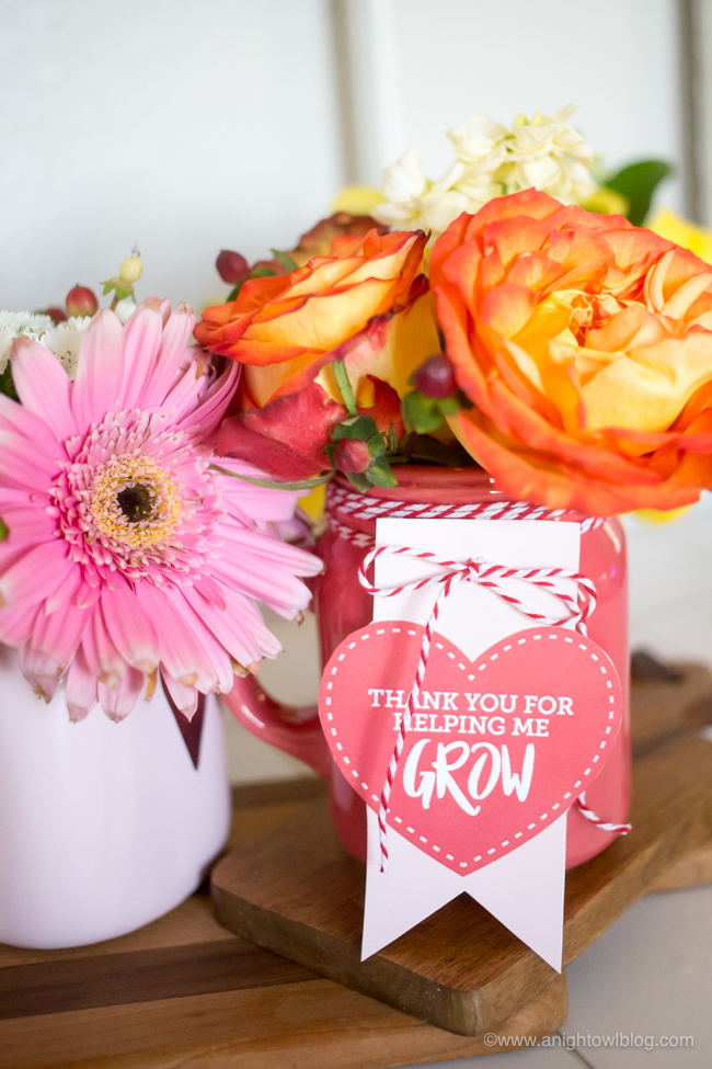 Perfect for a sweet Valentine's Day gift for friends, teachers, neighbors and more - create Valentine's Day Mason Jar Bouquets with Safeway’s exclusive debi lilly design™ collection!