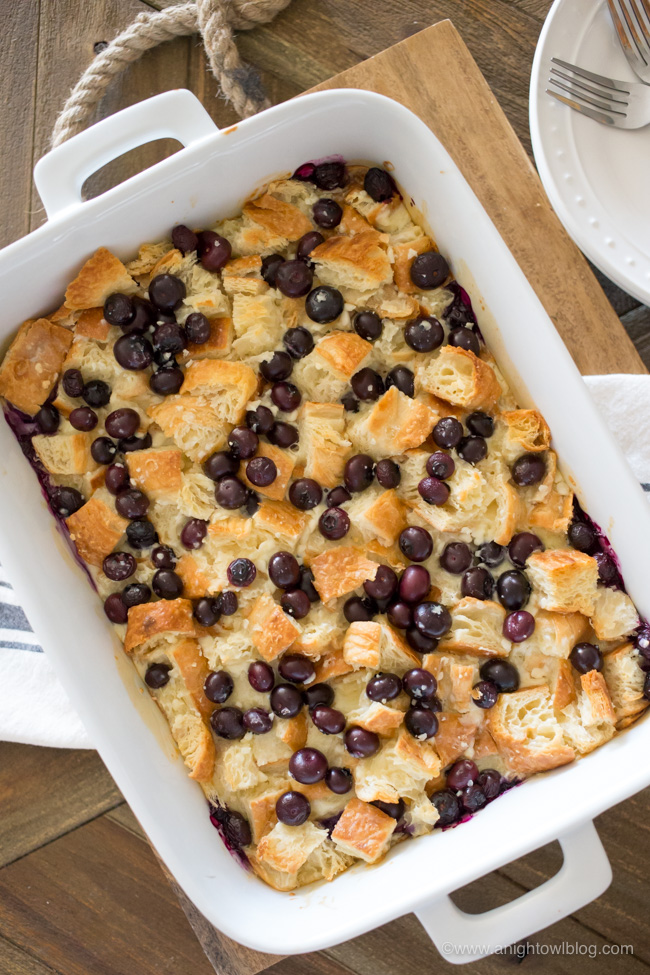 An breakfast casserole made croissants, cream cheese and fresh blueberries, this Easy Blueberry Danish Breakfast will be the hit at your next brunch!