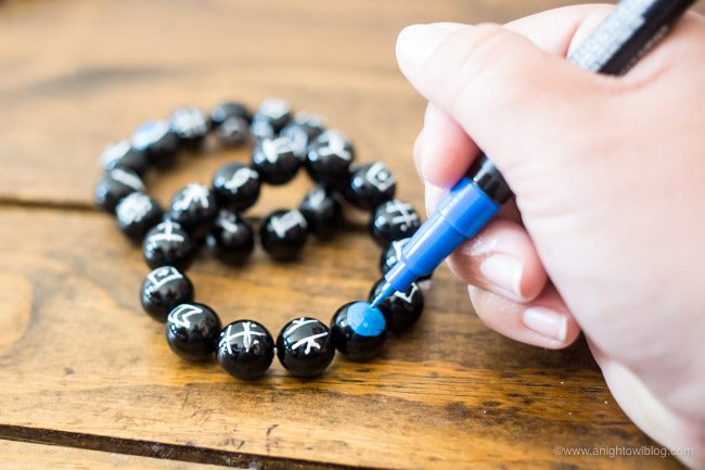 Have a Black Panther fan at home? Create your own DIY Black Panther Kimoyo Beads, allowing access to Black Panther's secret communication field. #BlackPanther #KimoyoBeads
