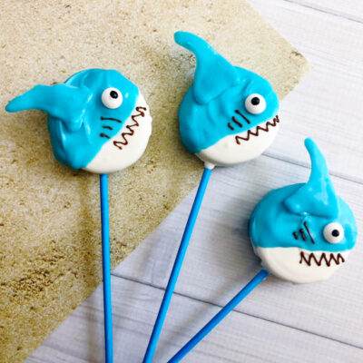 These Shark Oreo Pops are easy, tasty and fun! The perfect #SharkWeek or shark party treat for the kids or shark lover in your life!
