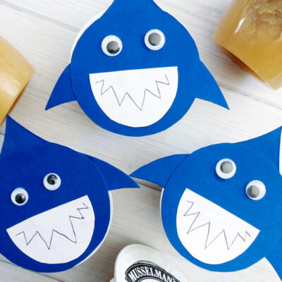 These Shark Snack Cups made with applesauce cups or perfect for pudding cups too, are the perfect #SharkWeek or shark party treat for the kids or shark lover in your life!