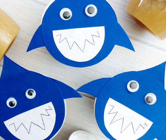 These Shark Snack Cups made with applesauce cups or perfect for pudding cups too, are the perfect #SharkWeek or shark party treat for the kids or shark lover in your life!