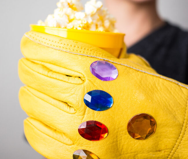 Perfect for your Avengers Infinity War Movie Night! Create these DIY Infinity Gauntlet Snack Cups for popcorn snacking fun! #InfinityWar