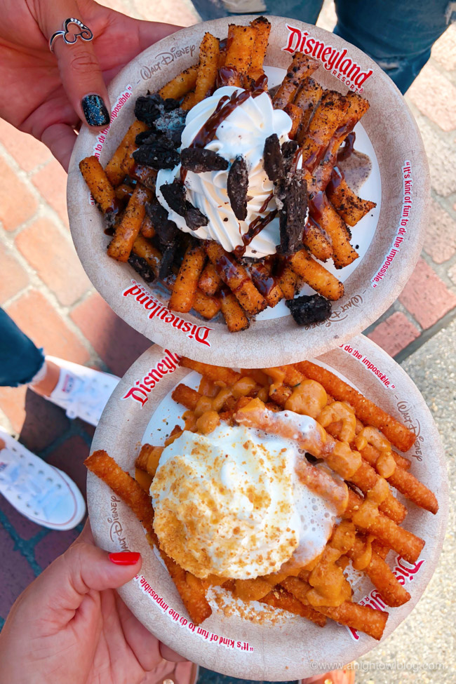 Cookies and Cream and Pumpkin Spice Funnel Cake Fries from Award Wieners | From the Mickey Mummy Macaron to the Bat Wing Raspberry Sundae, check out our picks for The BEST Disneyland Halloween Treats! #Disneyland #HalloweenTime