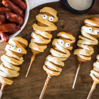 From Mummy Corndogs to Chicken Strips with Cauldron Dipping Sauces, Feast on Fright Bites and other Easy Halloween Dinner Ideas perfect to serve before a night of Trick-or-Treating!