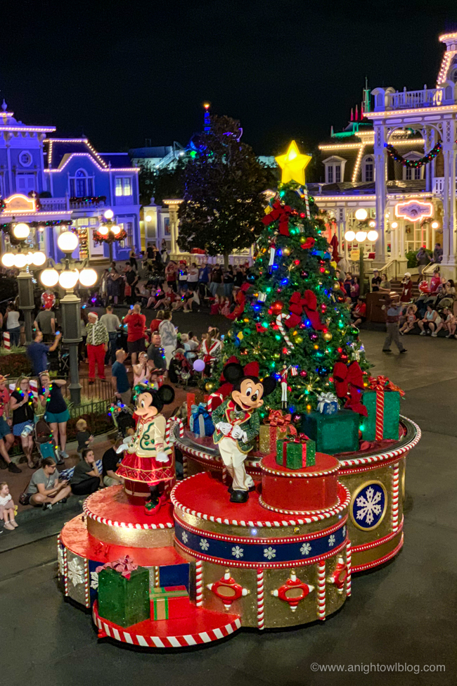 Mickey’s Once Upon a Christmastime Parade | The after hours event is full of live entertainment and holiday cheer. Here are some great Mickey's Very Merry Christmas party tips.