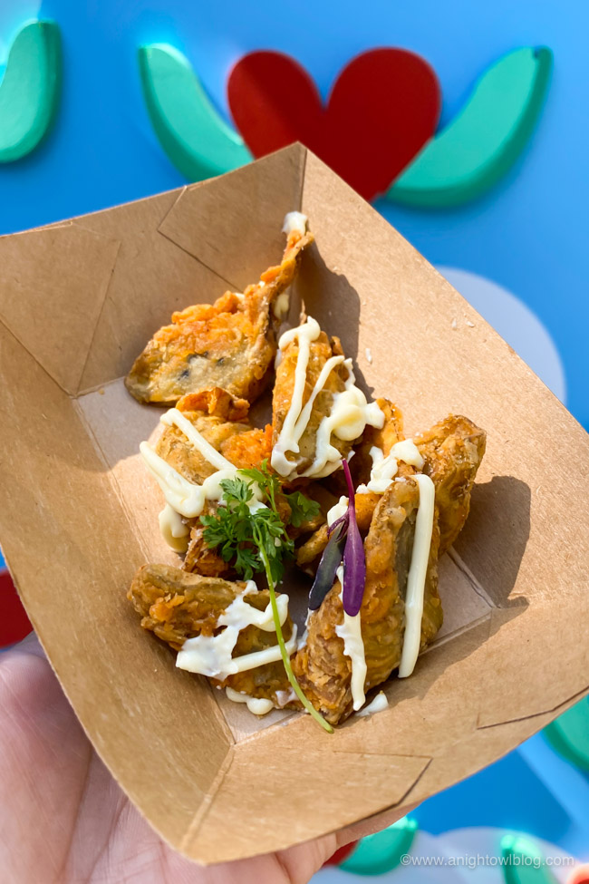 Fried Artichokes from I Heart Artichokes | From Mickey-Shaped Macarons to the Carbonara Garlic Mac & Cheese, there are so many great bites and brews to discover at the Disney California Adventure Food and Wine Festival!