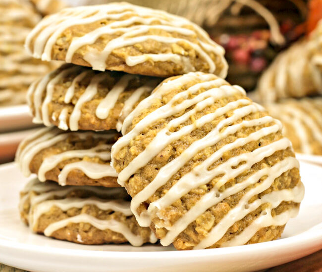 With all the flavors of fall in one bite, you're going to love these Pumpkin Oatmeal Cookies with Maple Icing!