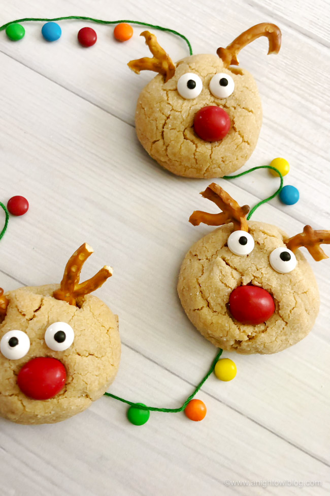 These Rudolph Peanut Butter Blossoms are a fun and easy treat to whip up for your cookie plate or Christmas parties!