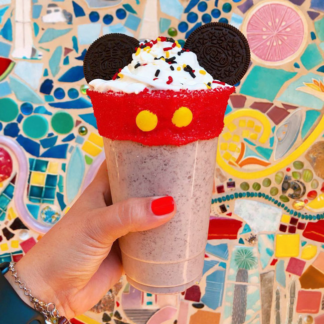 From Jack-Jack Cookie Num Nums to Churro Toffee, discover 25+ of the Best Things To Eat And Drink At Disney California Adventure Park!