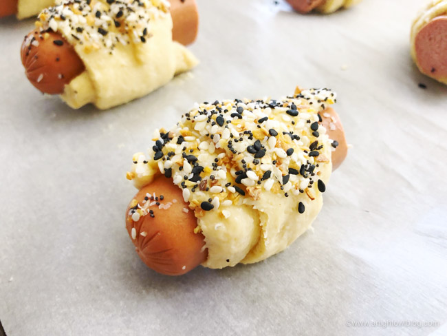 Your childhood favorite pigs in a blanket just got a major upgrade with these Everything Bagel Hot Dog Bites!