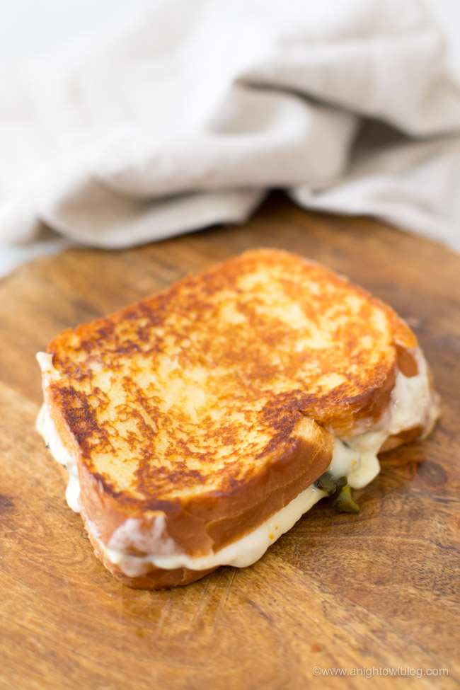 With a freshly roasted poblano, pepper jack and cream cheese on Sara Lee® Artesano™ Brioche Bread, this Roasted Poblano Grilled Cheese Sandwich will become your new fall favorite!